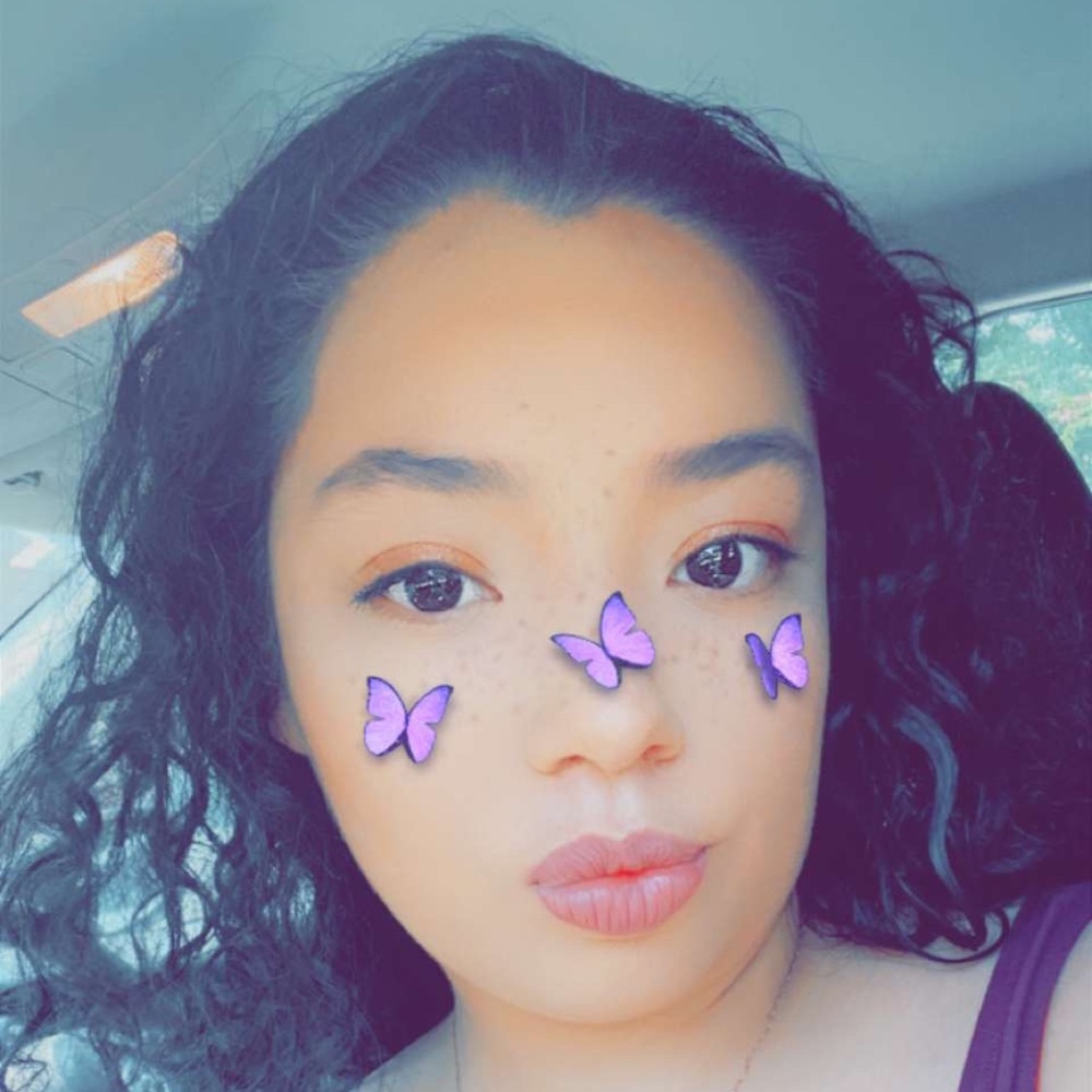 Meet your Posher, Julissa